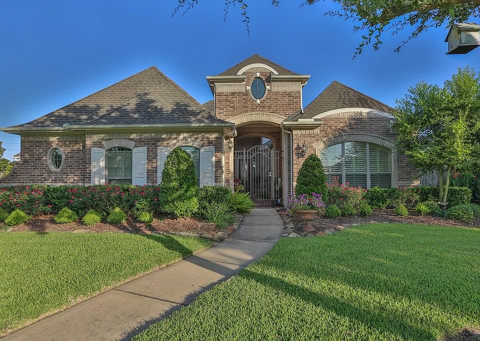1st image of 26411 Bayou Vista Cir