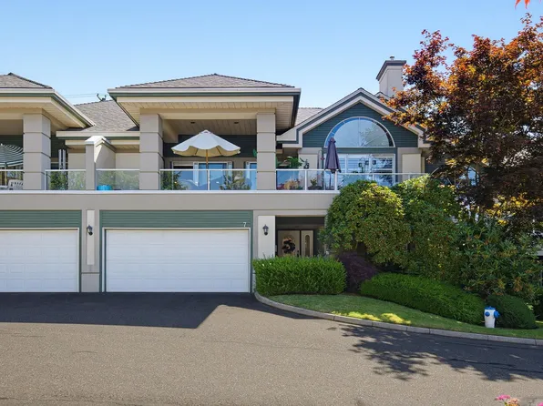 4001 Old Clayburn Rd #7, Abbotsford, BC V3G 1C5