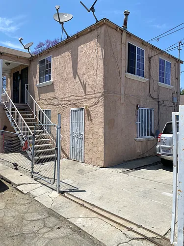 11824 2nd Ave #D Photo 1