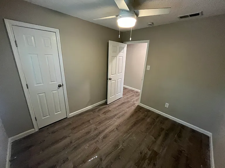 12904 Mitchell Dr — Photo 11