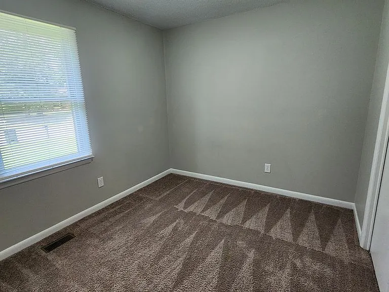 6701 Vaughn Rd — Photo 16