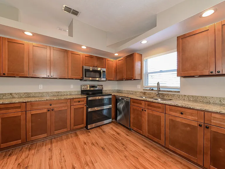 12914 Astorwood Pl — Photo 6
