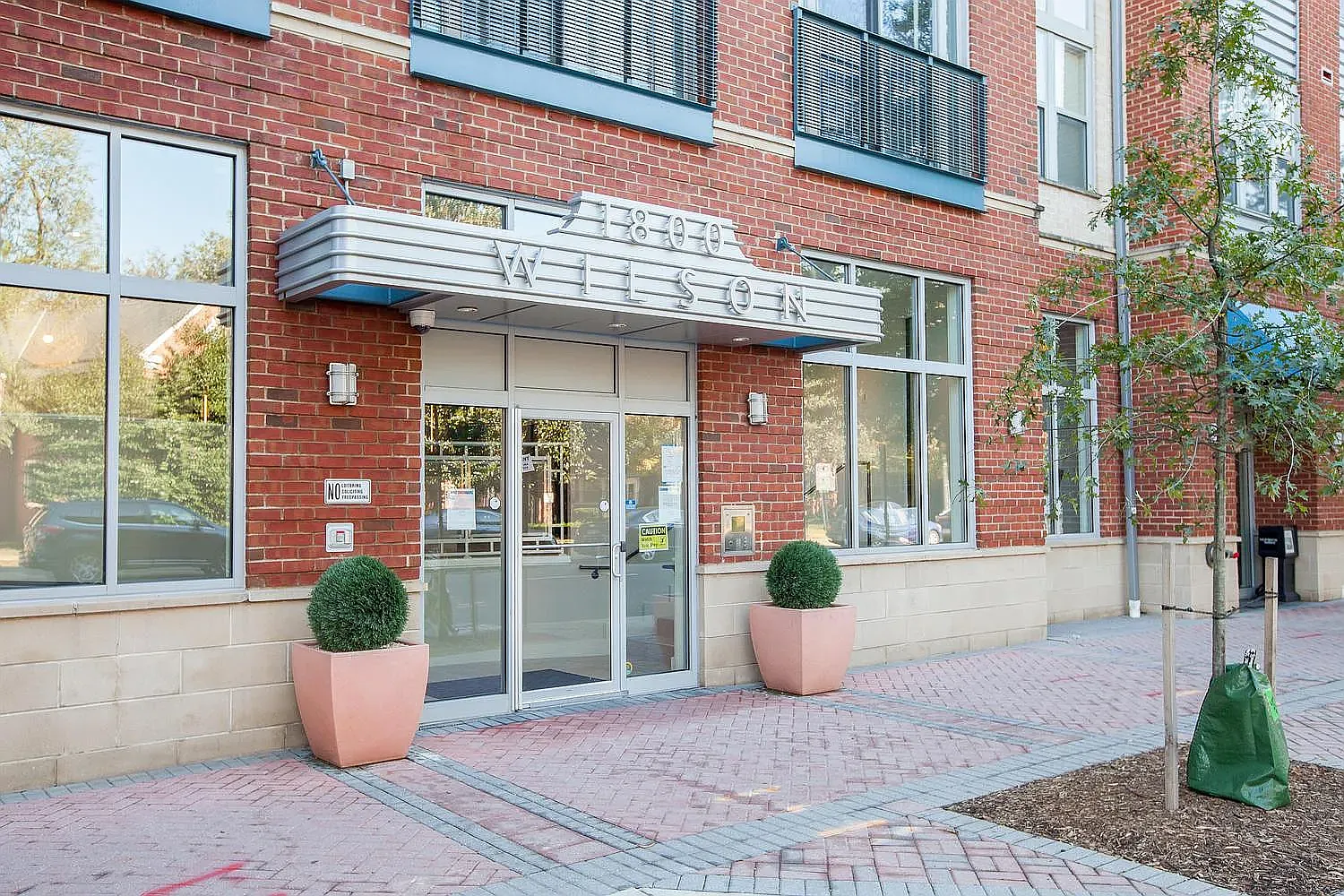 1 bed, 699 sqft, $2,500 — Photo 1