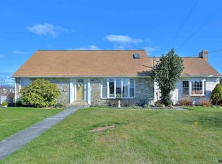 169 Fairview Dr, Hanover, PA