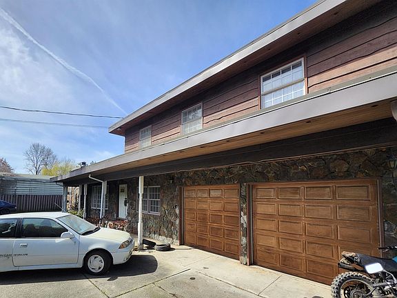 3rd image of 46645 Hope River Rd