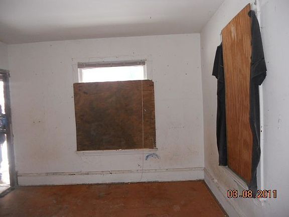 2nd image of 4019 Dupont Ave N