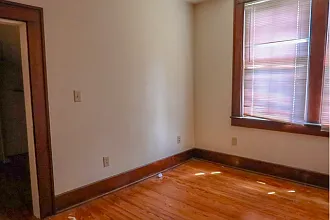 23 W Spring St — Photo 5