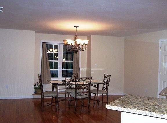 Open Concept great for entertaining