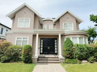 6807 Laburnum St, Vancouver, BC V6P 5M8