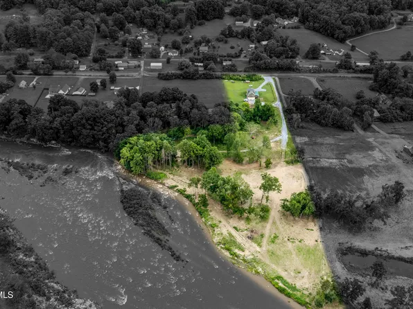 777 Bailey Ln, Erwin, TN 37650
