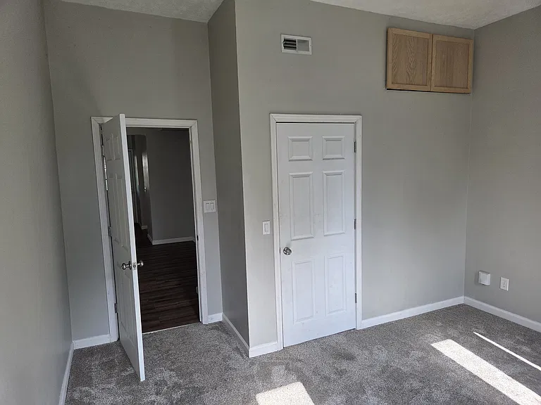 1430 Chestnut St — Photo 5