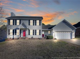 5527 Rising Ridge Dr, Hope Mills, NC 28348