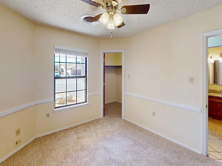 1460 Lindberg Ave — Photo 29