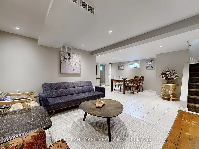 30 Paperbirch Dr — Photo 17