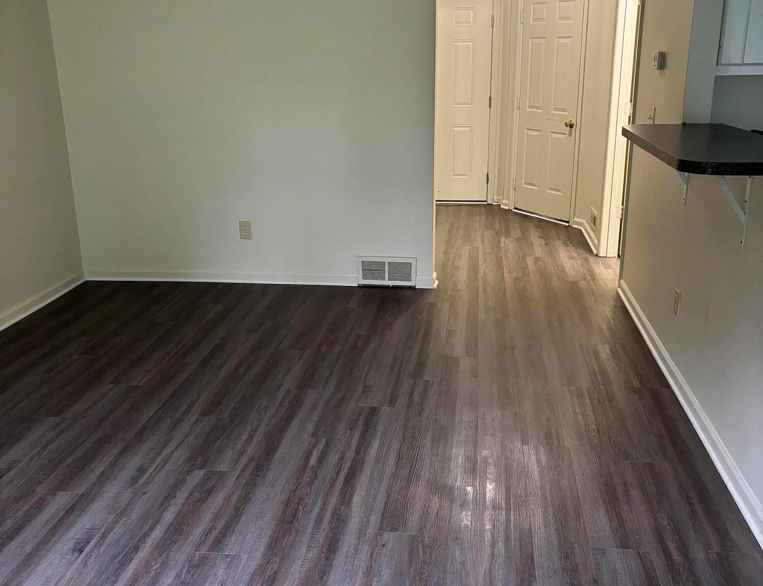 3 bed, 2.0 bath, 1360 sqft, $1,595 — Photo 4
