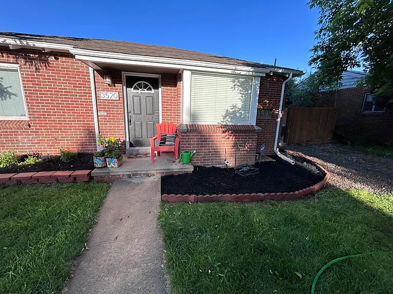 3520 Magnolia St — Photo 2