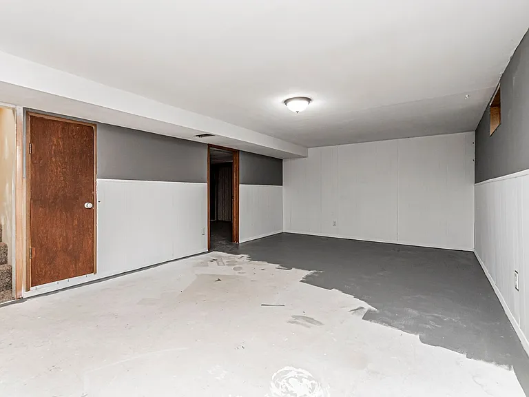 1011 Skyline Dr — Photo 10