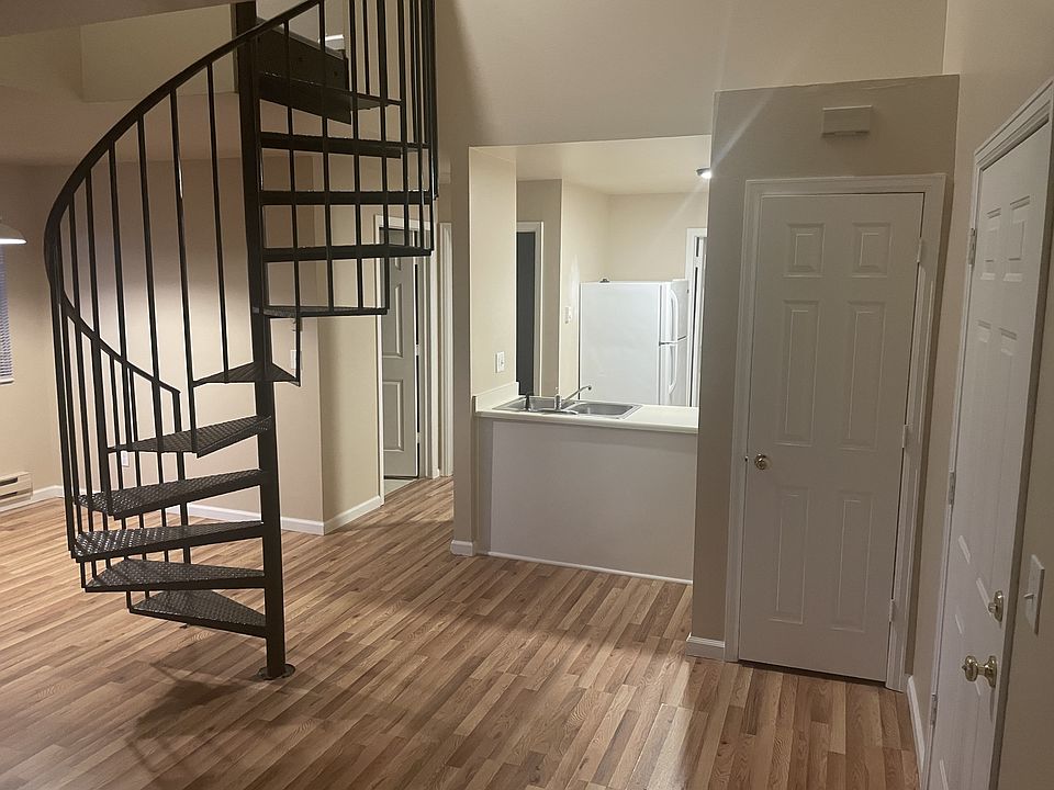 1st image of 4531 Boardwalk Dr #17669051