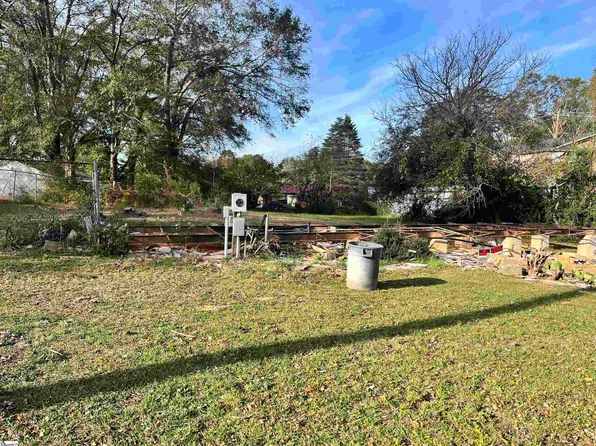 510 Cotton Dr, Spartanburg, SC 29307