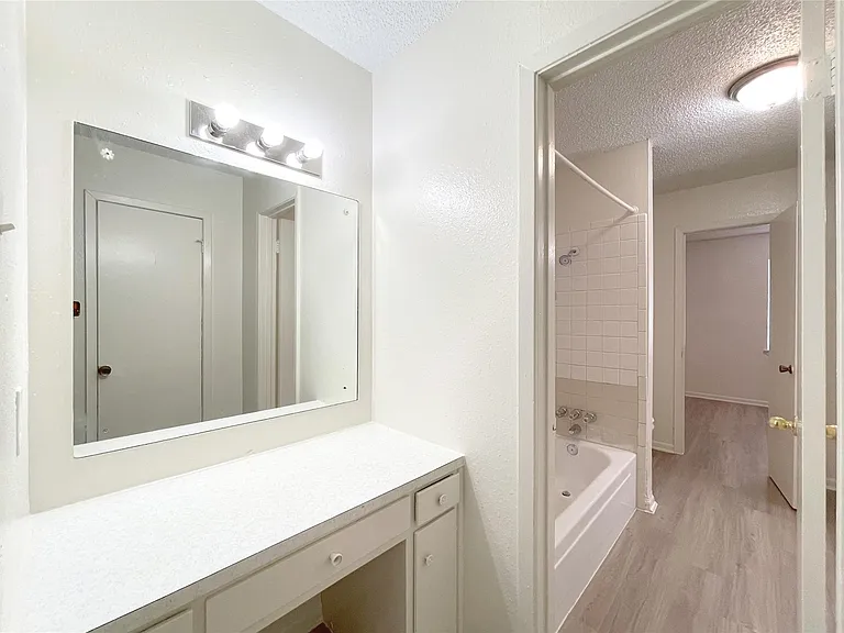 904 N Meadows Dr — Photo 11