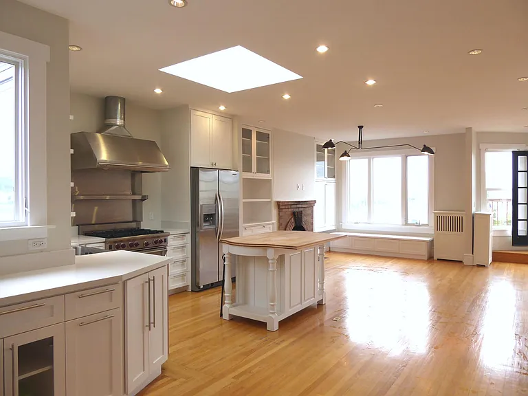 2718 McAllister St — Photo 1