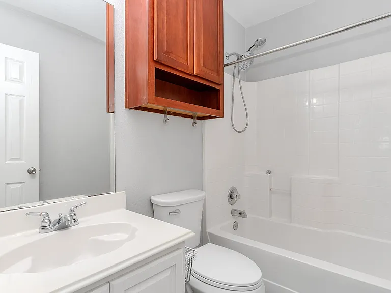 7321 Grass Valley Trl — Photo 30