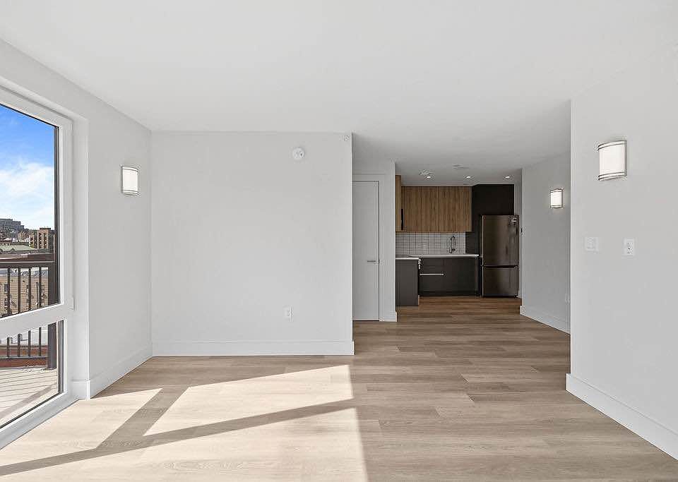 1st image of 2605 Snyder Ave #G