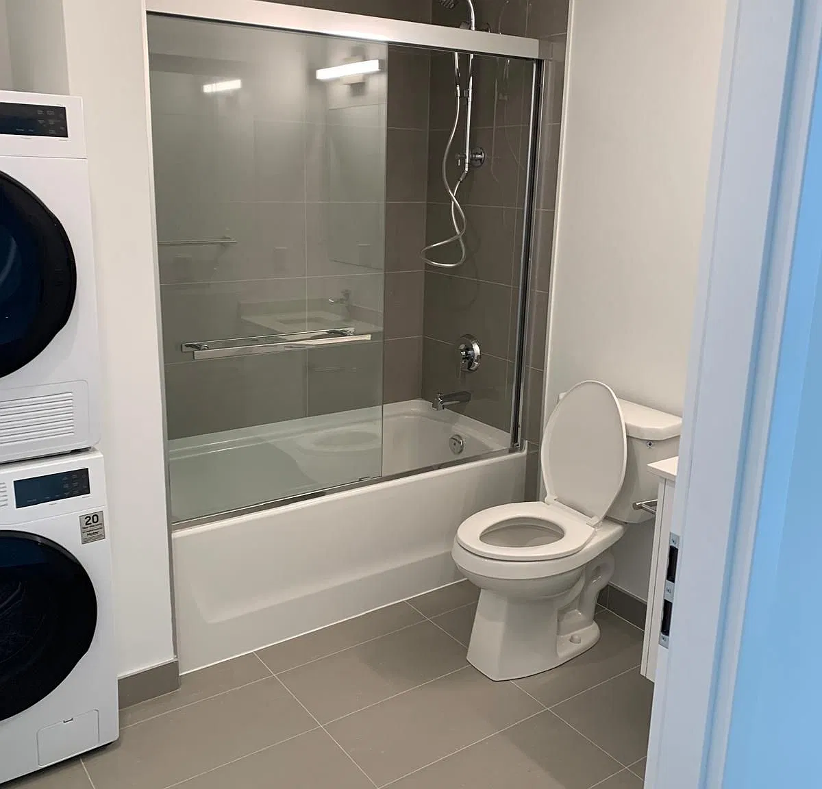 1 bed, $1,699 — Photo 4
