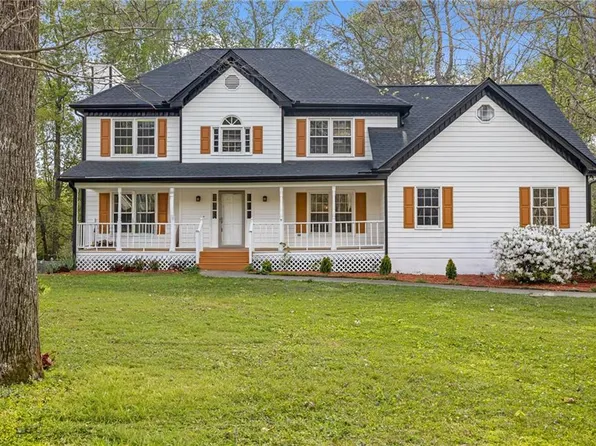 860 Winnbrook Dr, Dacula, GA 30019