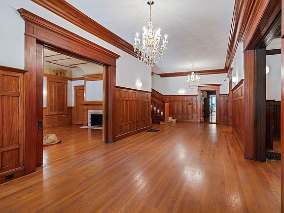 2nd image of 265 Bellefontaine St