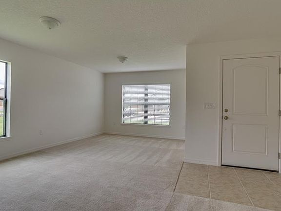 4th image of 528 Tortola Ave