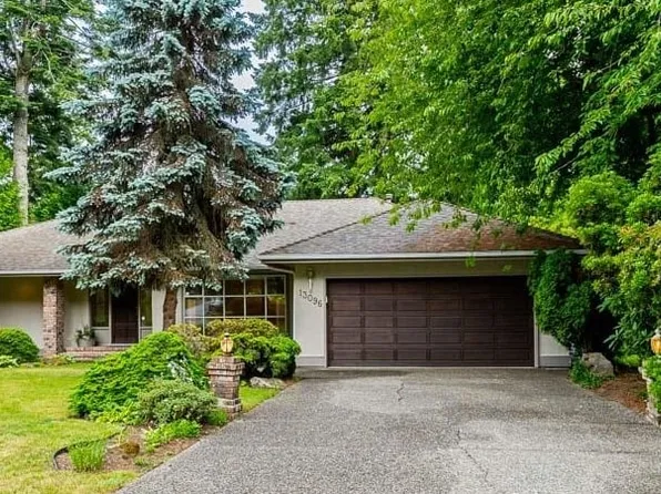 13096 21a Ave, Surrey, BC V4A 8M3