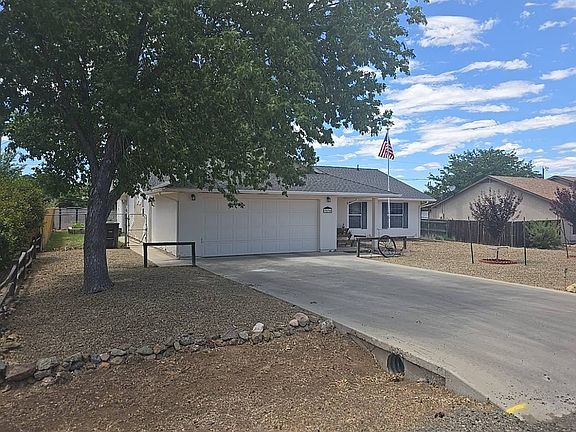 3rd image of 3436 N Catherine Dr