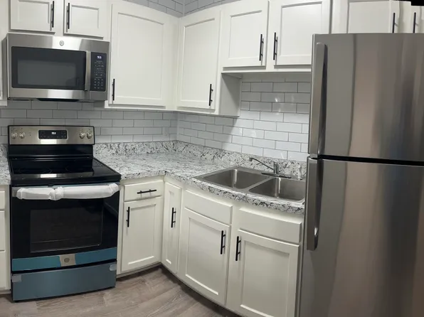 9610 Westport Rd APT 7, Louisville, KY 40241