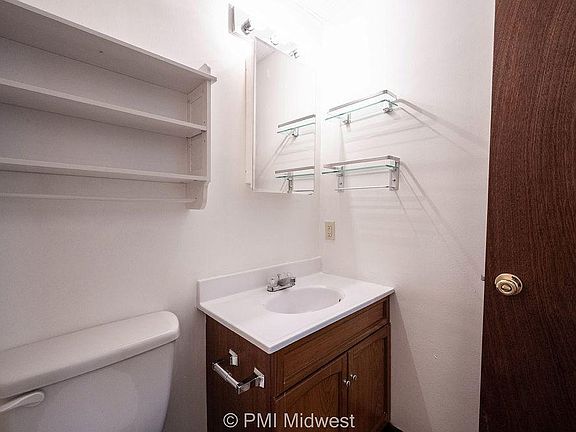 3rd image of 3715 N Meridian St APT 1B