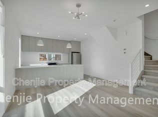 9651 86th St NW, Edmonton, AB T6C 3E4