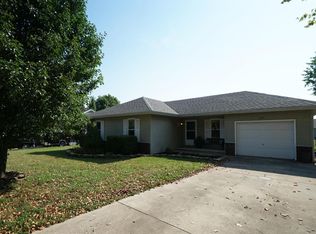 600 S Sunrise St, Strafford, MO 65757