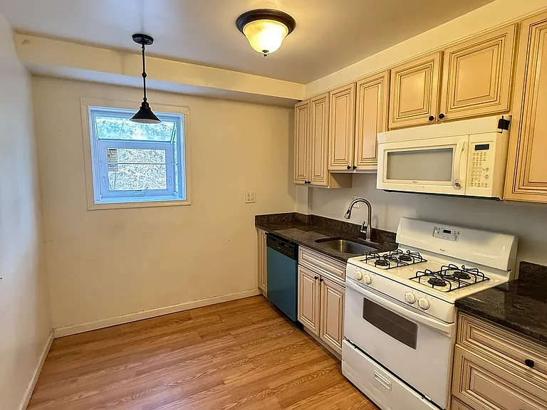 8316 Roanoke Ave #1 — Photo 10