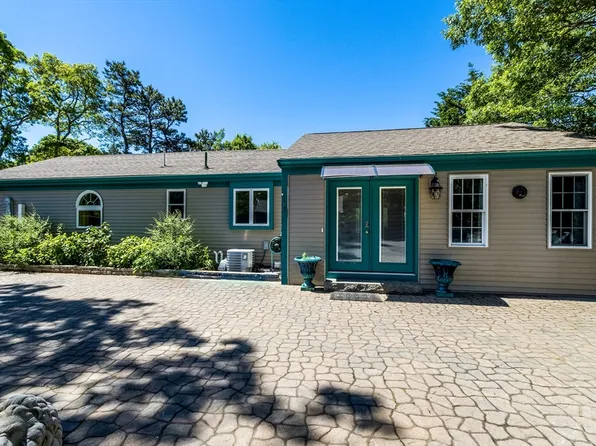 12 Oxbow Rd, East Falmouth, MA 02536