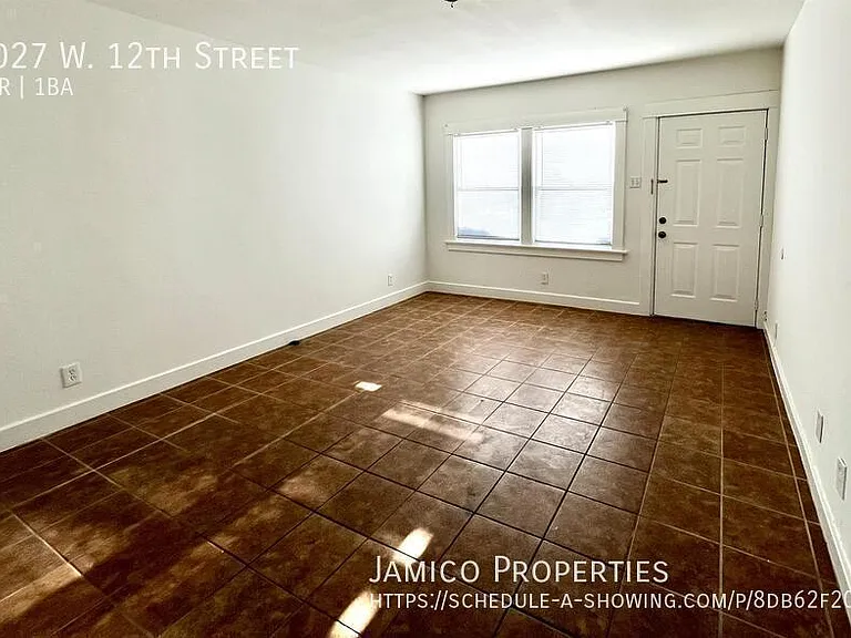 1027 W 12th St — Photo 6