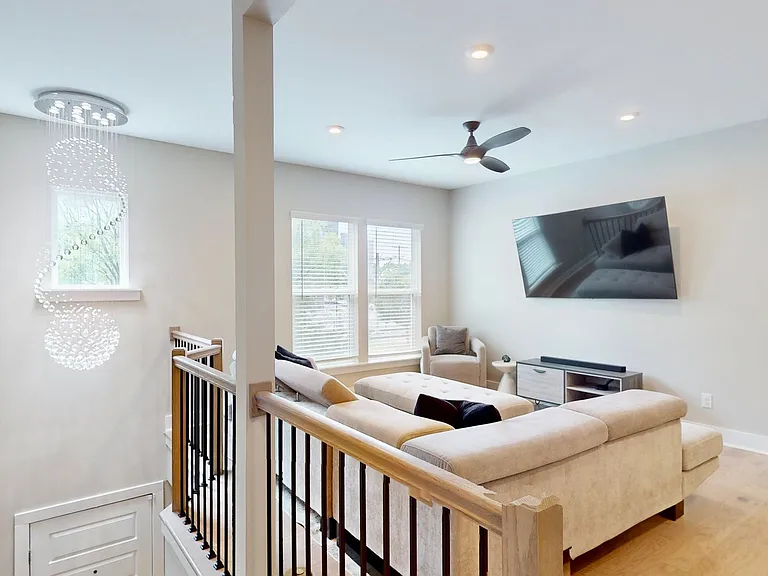 3804 Sky Haven Dr — Photo 4