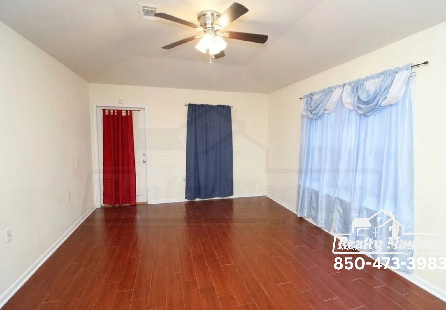 3 bed, 2.0 bath, 1289 sqft, $1,575 — Photo 2