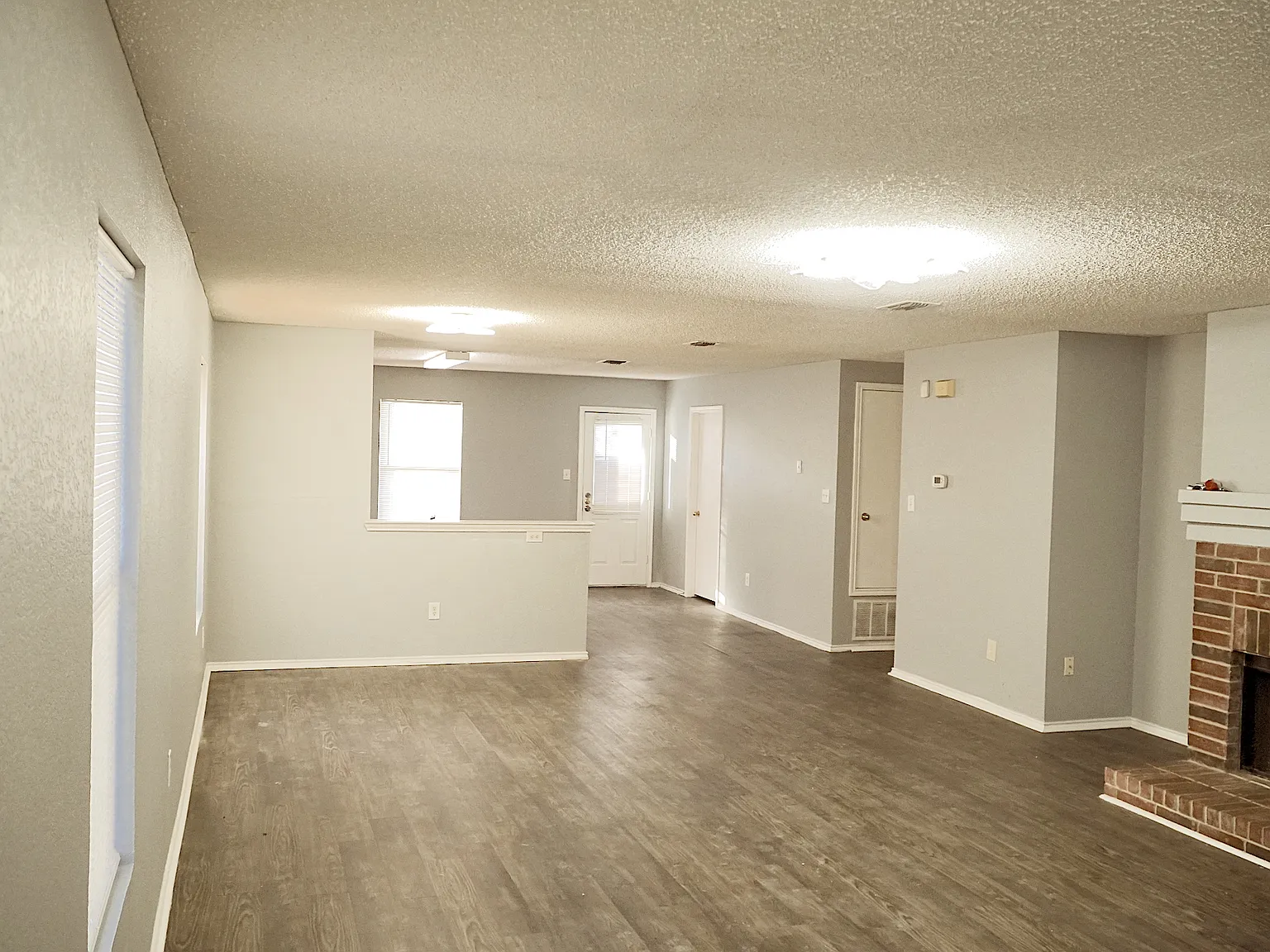 3 bed, 1800 sqft, $2,350 — Photo 3