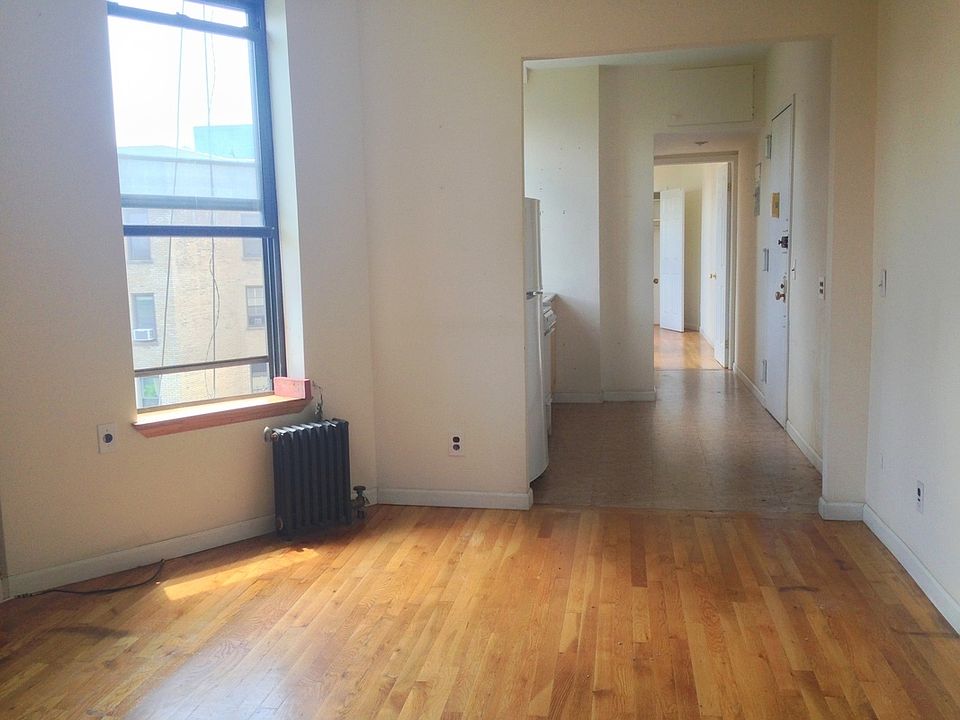 2nd image of 306 E 5th St APT 12