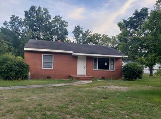 4525 Cameron Rd, Hope Mills, NC 28348