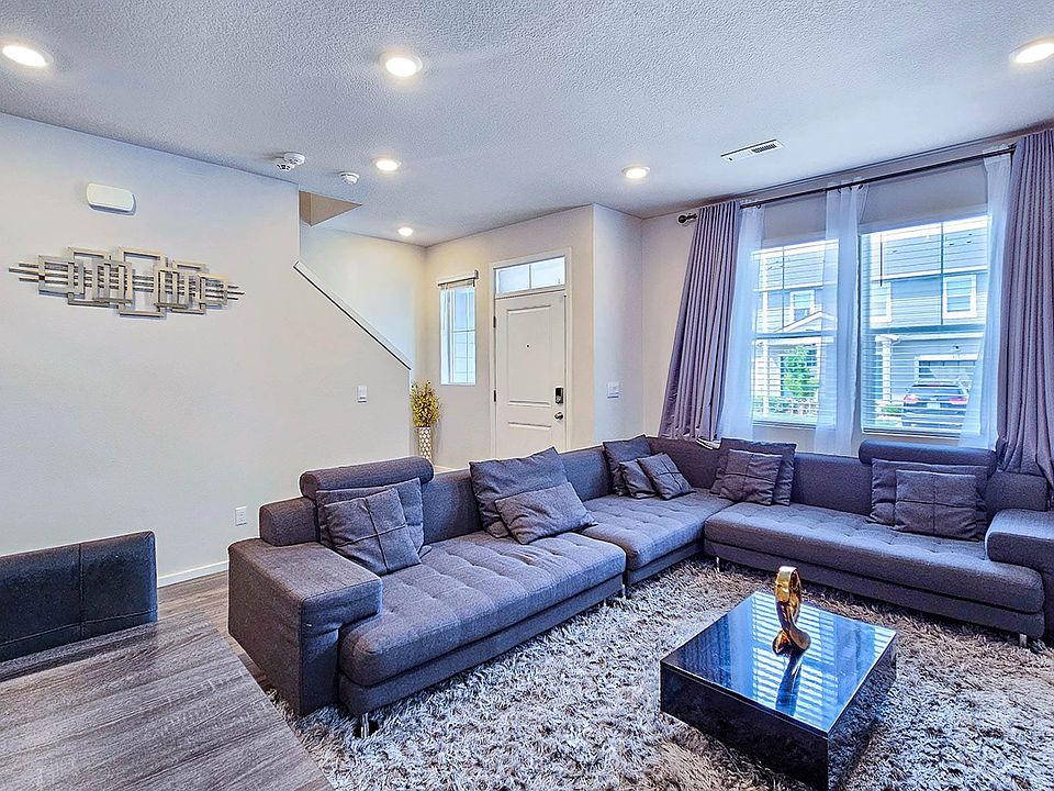 1st image of 834 N 18th Ave #834