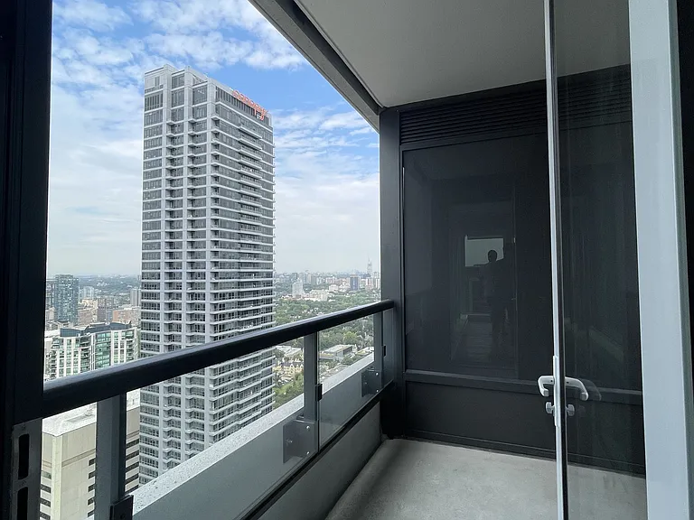 609 Sherbourne St #4402 — Photo 9