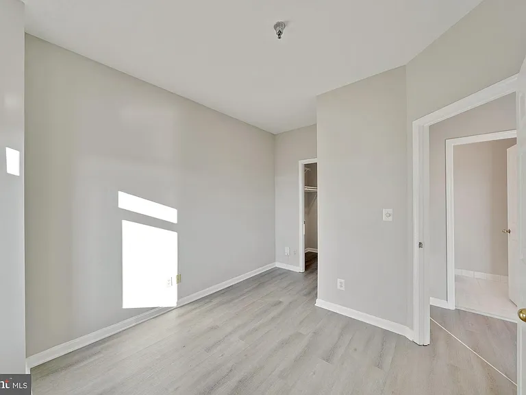 2400 Clarendon Blvd #Penthouse 12 — Photo 17