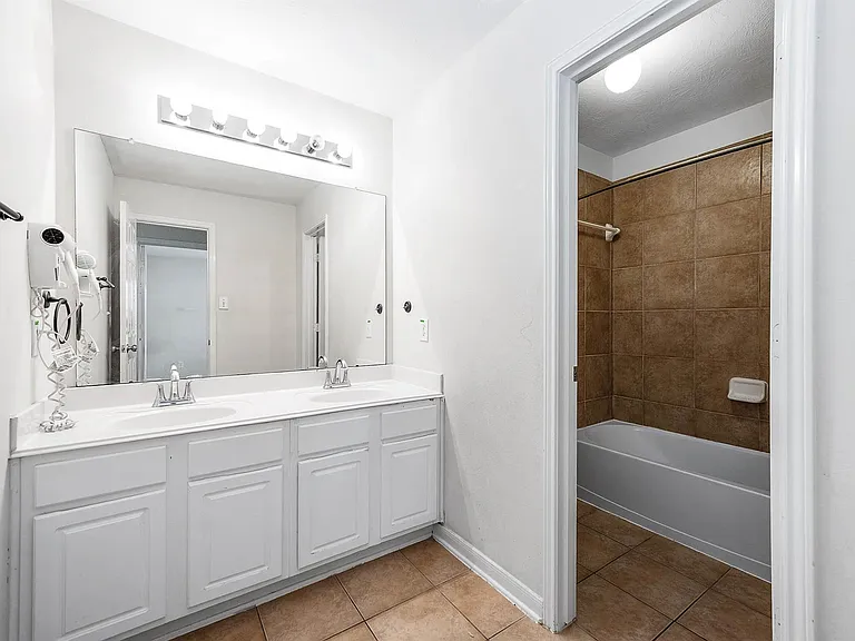 7814 Rocky Peak Ln — Photo 5