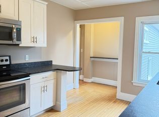 112 Summit St #2, Portland, ME 04103